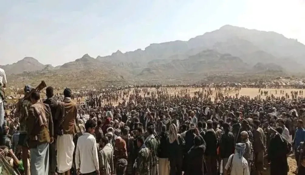 قبائل أربع محافظات يمنية تنتفض وتتوعد الحوثيين بدخول صنعاء خلال أسبوع إذا لم ينفذوا هذه الإجراءات